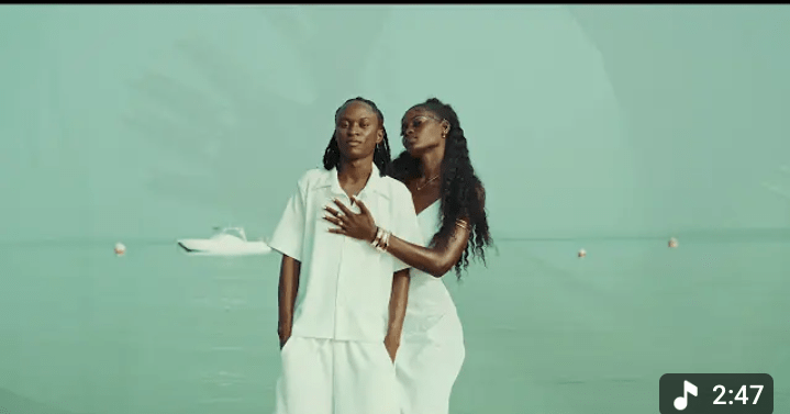 Uaine Feat. Mitchy Baby - KE Ku Dan